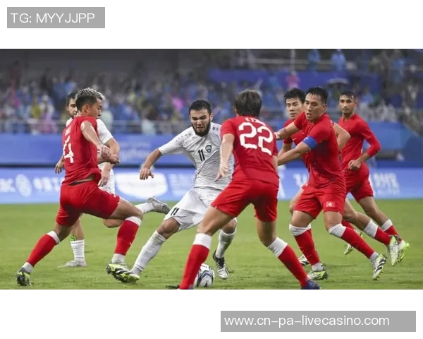 男足迎战乌兹别克全力争胜期待精彩对决展现实力与团队合作精神